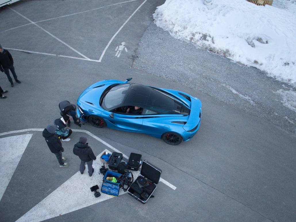 entreprise de vidéo dans les alpes : prestataire drone pour les marques automobiles